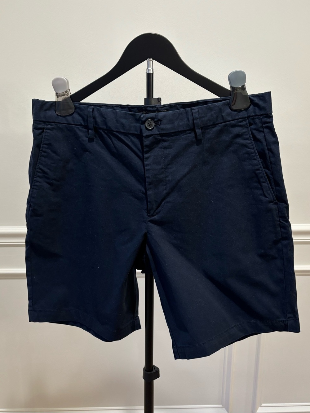 Banana Republic Men's Navy Flat-Front Shorts